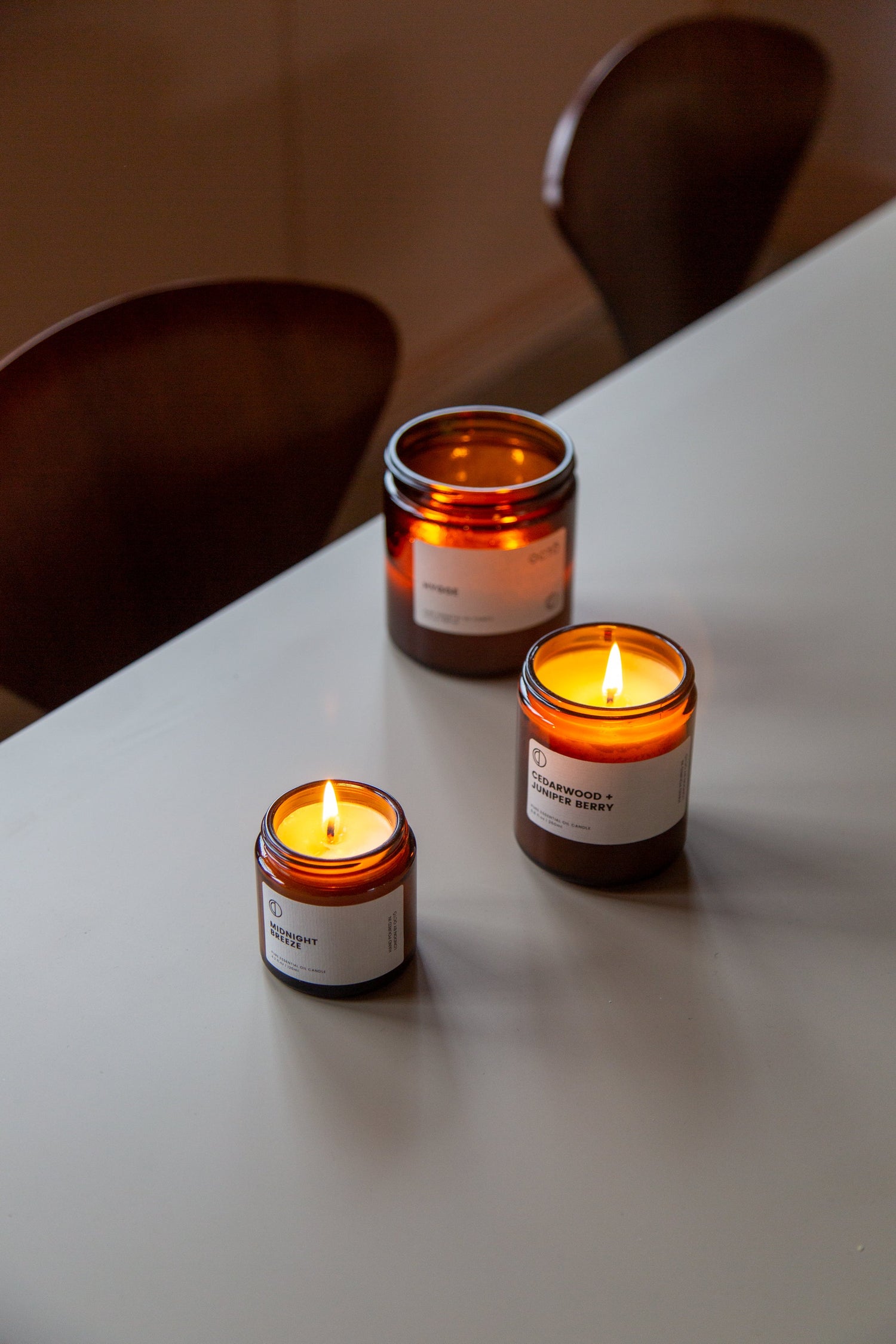 Mitternachtsbrise (Geranie + Patchouli) | Bernsteinfarbene Kerze im Glas