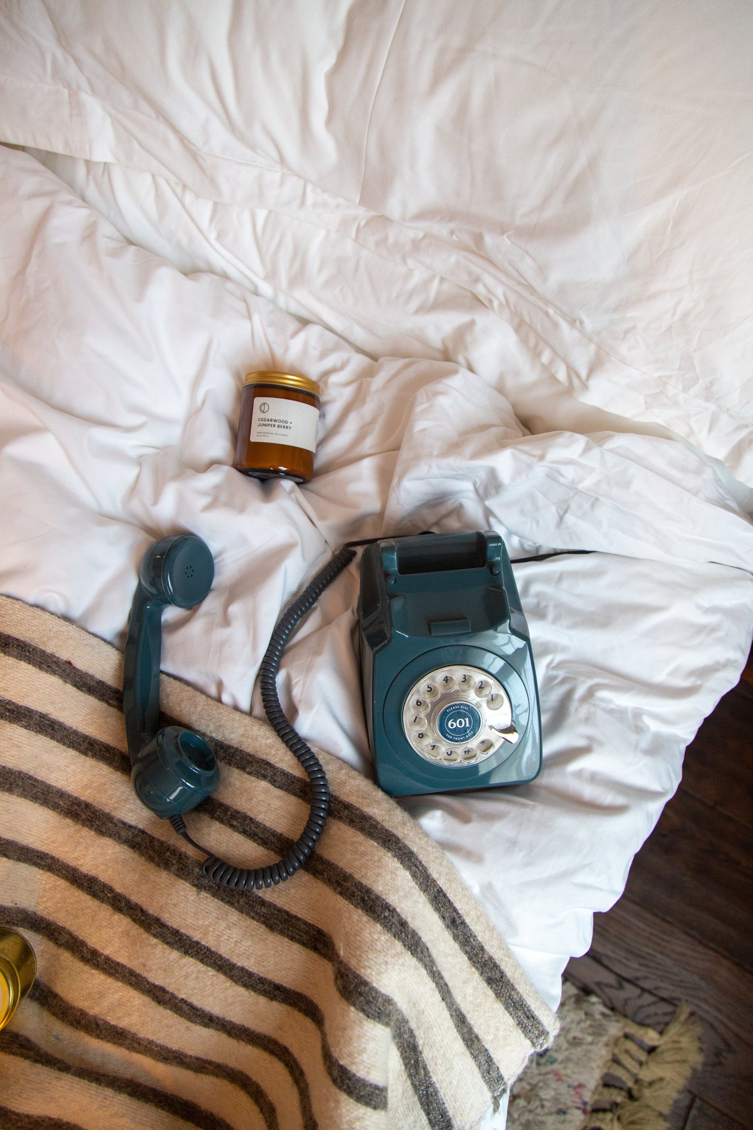 Zeder + Wacholder | Bernsteinfarbene Kerze im Glas