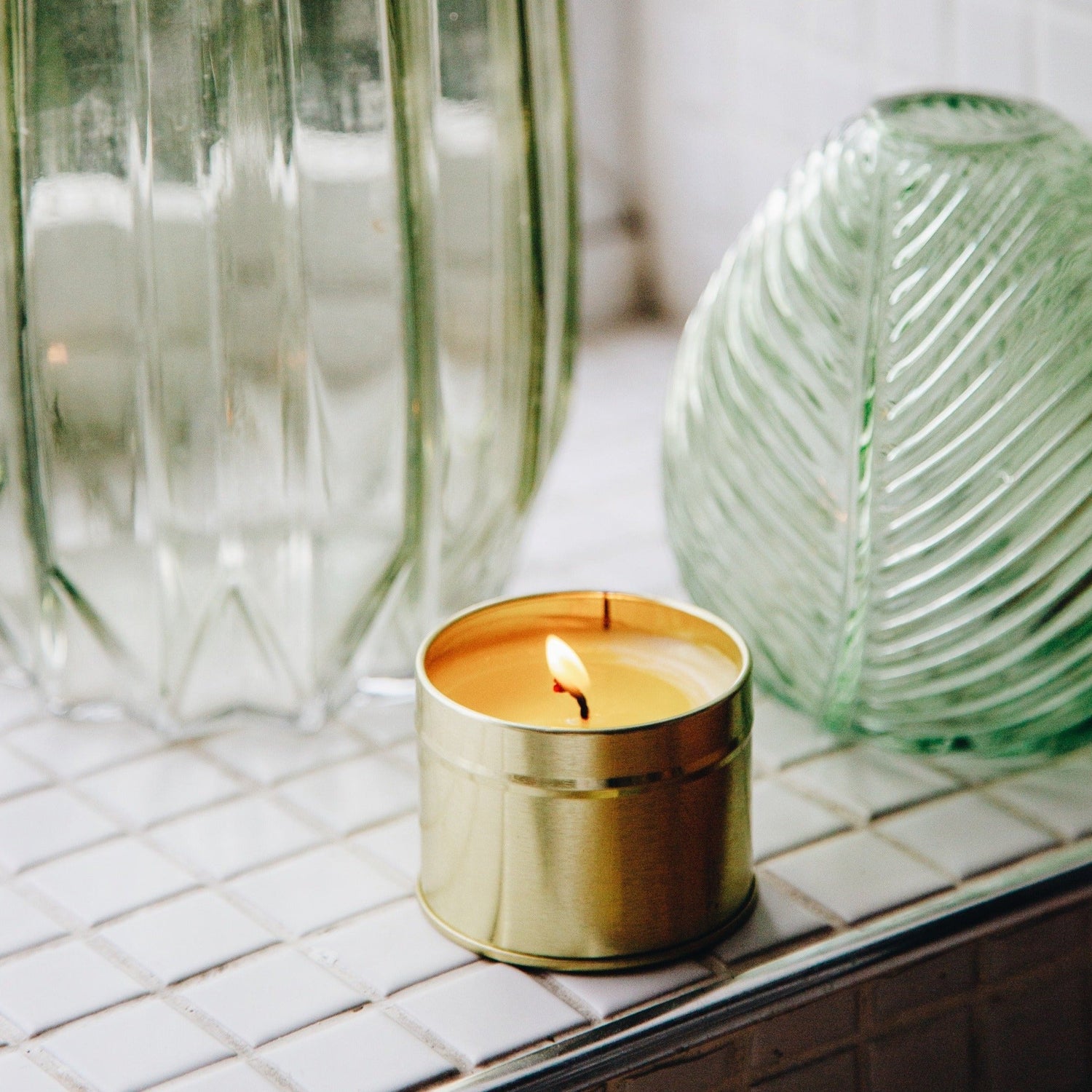 Bougie en boîte métallique dorée  | Différentes senteurs 100 ml